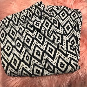 Threads 4 thought black and white tribal leggings